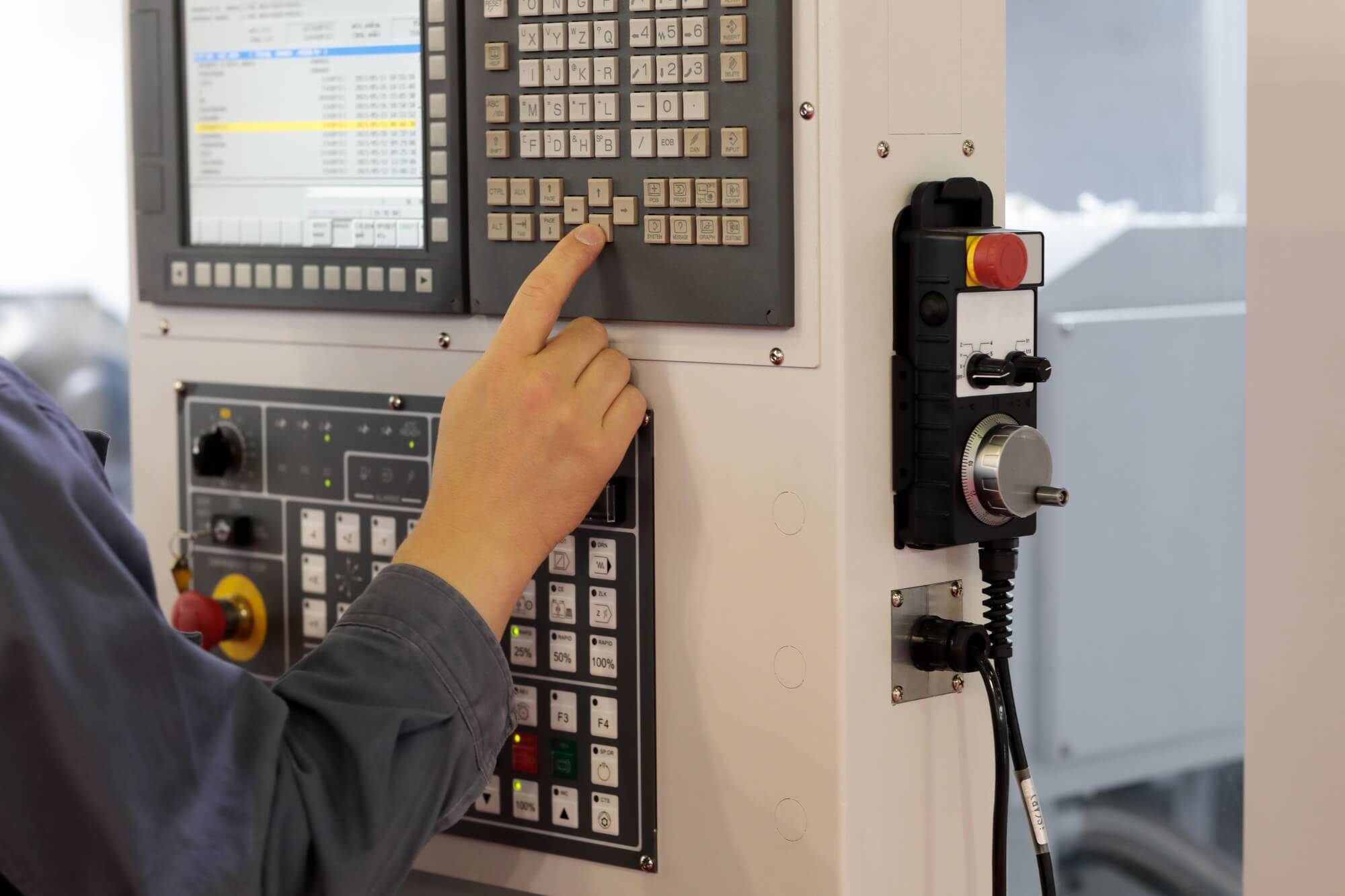 Minimizing Production Downtime in CNC Operations
